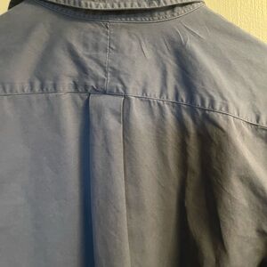 Ralph Lauren Men's Blue/gray Shirt Jacket
with 2 pockets in the front.